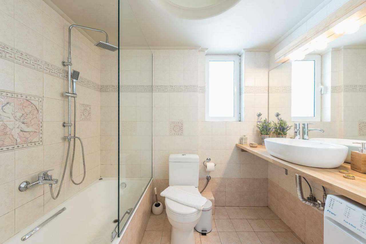 Luxury And Spacious Apt For 6 Guests Atina Dış mekan fotoğraf